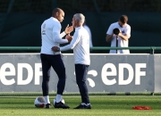 爱游戏在线-德国队鏖战法国队，李梓嘉带队取胜