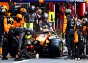 爱游戏-红牛车队翻盘迈凯伦，皮亚斯特里扛起全队