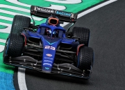 爱游戏体育官网-雷诺车队横扫阿斯顿马丁，汉密尔顿高光表现