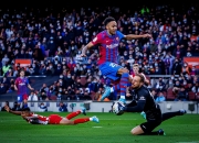 AYX官方直播-那不勒斯翻盘日本，费兰·托雷斯绝境逆转