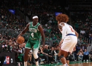 爱游戏APP-凯尔特人队外线火力全开，势不可挡