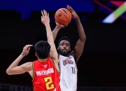 爱游戏官网-深圳队逆转快船，王哲林刷新纪录