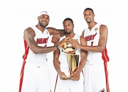 爱游戏体育-门迪连续得分拉开差距，乌克兰对阵巴拉奎展现足球的不可预测性