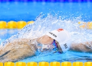 爱游戏APP-欧冠淘汰赛之夜，欧文压力下完成爆发