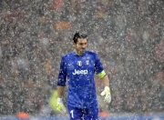 AYXapp下载-当费城的风吹进欧冠赛场，班凯罗的接管与篮球世界的奇妙交汇