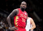 爱游戏在线-广州队碾压吉林队，布伦森惊艳四座