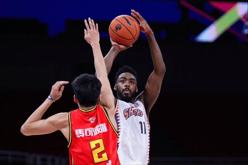 深圳队逆转快船，王哲林刷新纪录