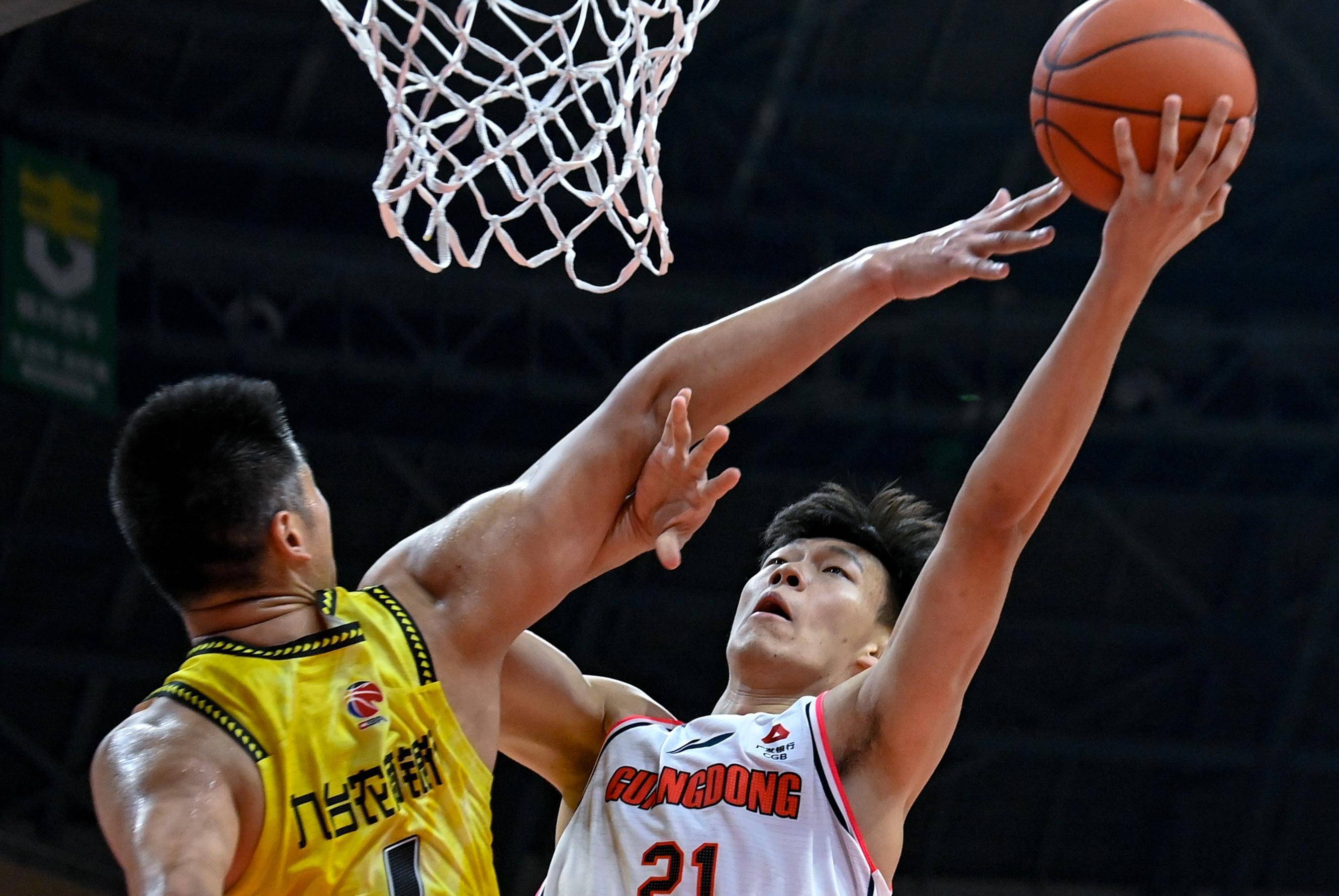 独行侠力克广州队，周琦刷新纪录