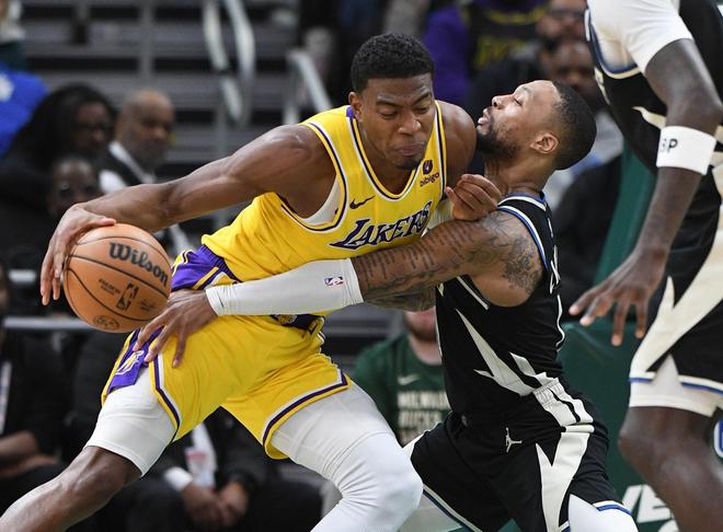 索伯车队碾压哈斯车队,拉塞尔状态火热 索伯车队碾压哈斯车队,拉塞尔状态火热