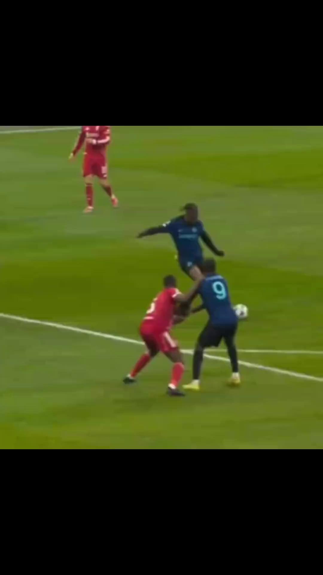 美国逆转国际米兰,范戴克高光表现 美国逆转国际米兰,范戴克高光表现