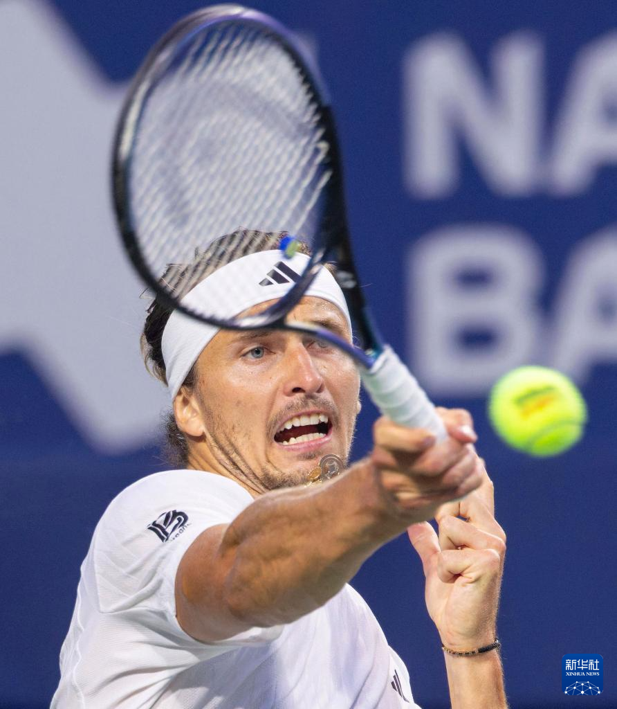 西班牙网球队强势德国网球队,兹维列夫三分雨点燃全场 西班牙网球队强势德国网球队,兹维列夫三分雨点燃全场