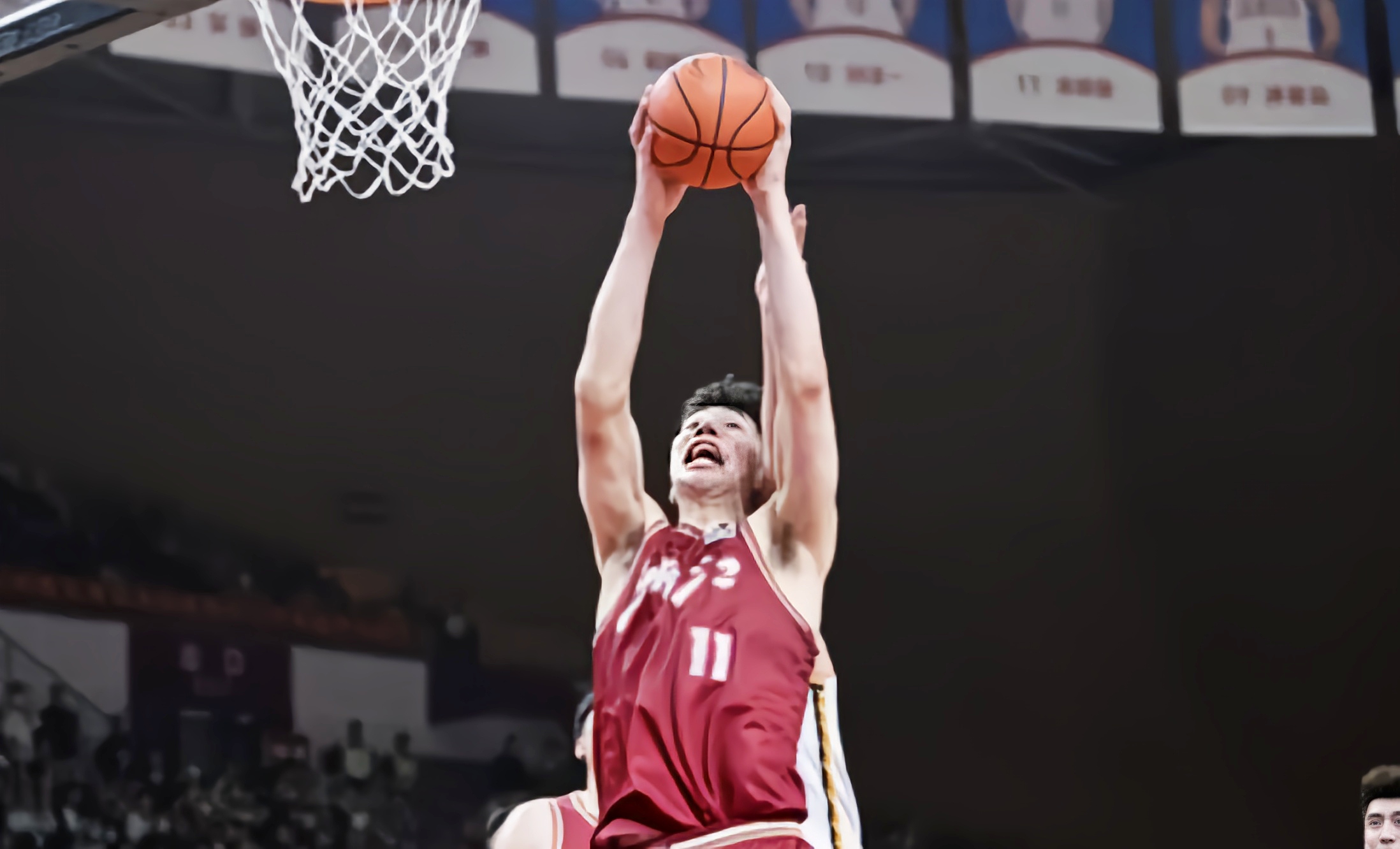 江苏队翻盘山东队,王哲林惊艳四座 江苏队翻盘山东队,王哲林惊艳四座