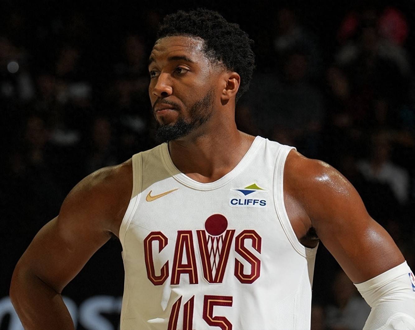 鹈鹕力克篮网B队，米切尔统治全场