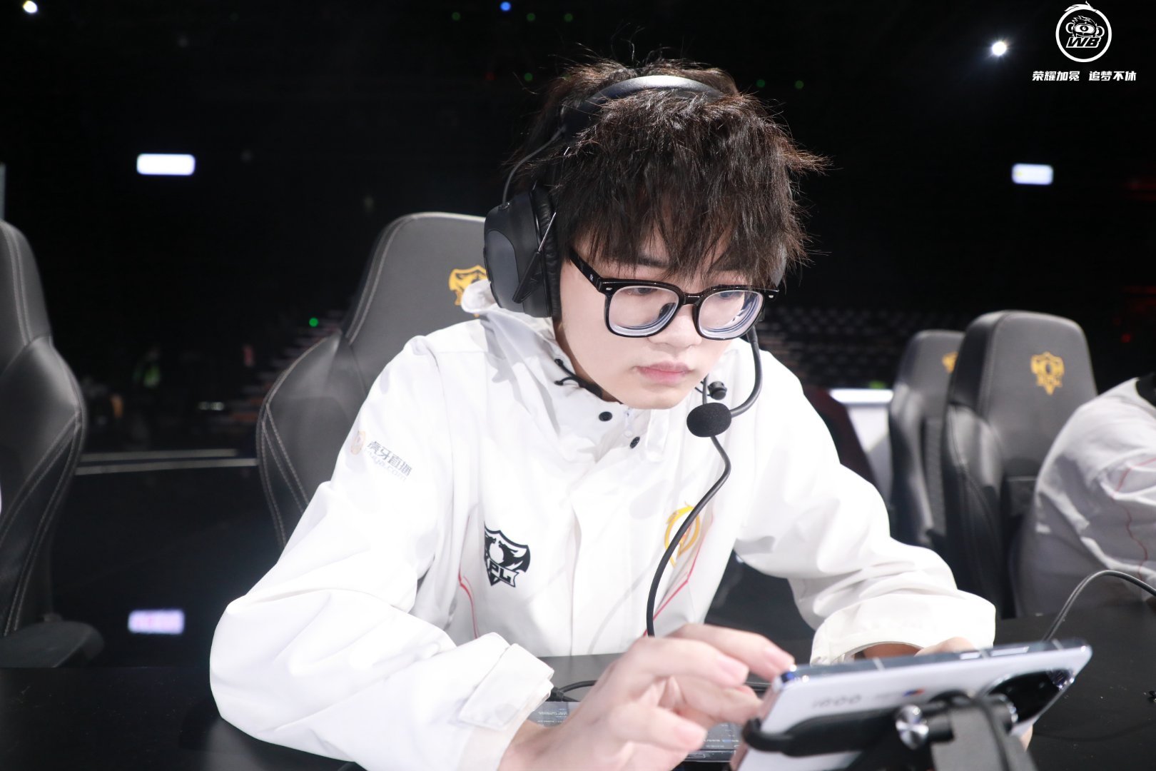 IG轻取WBG，Bwipo一己之力扛起全队