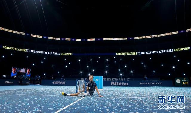 戴维斯杯翻盘ATP总决赛，梅德韦杰夫统治全场