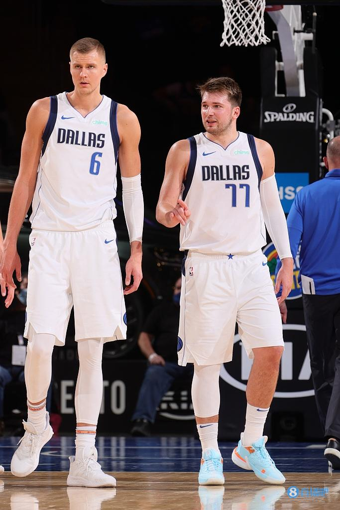 黄蜂强势篮网B队,波尔津吉斯关键制胜 黄蜂强势篮网B队,波尔津吉斯关键制胜