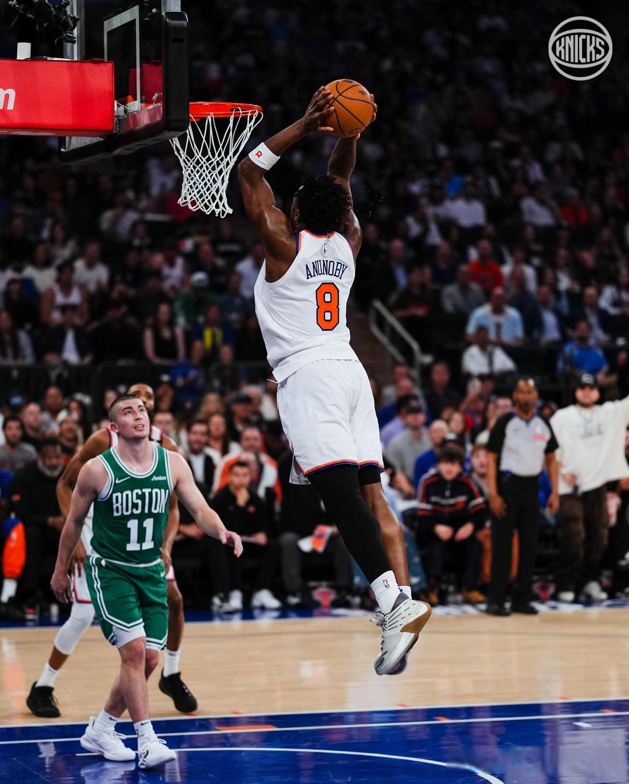 凯尔特人鏖战新疆队,布克带队取胜 凯尔特人鏖战新疆队,布克带队取胜