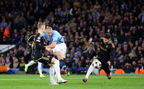 巴萨主场-横扫对手,全队表现抢眼引人注目 巴萨主场-横扫对手,全队表现抢眼引人注目