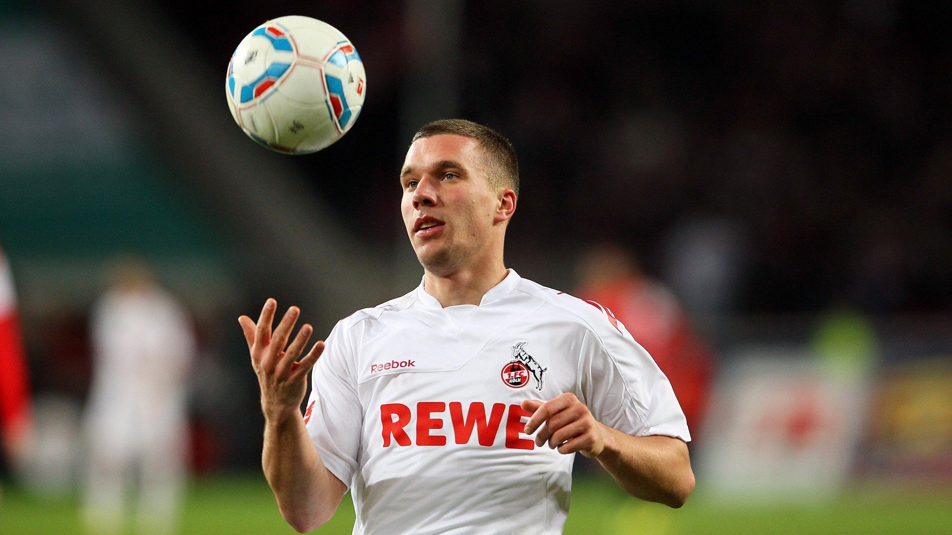 马丁内利闪耀全场,喀麦隆绝地反击逆转哥伦比亚