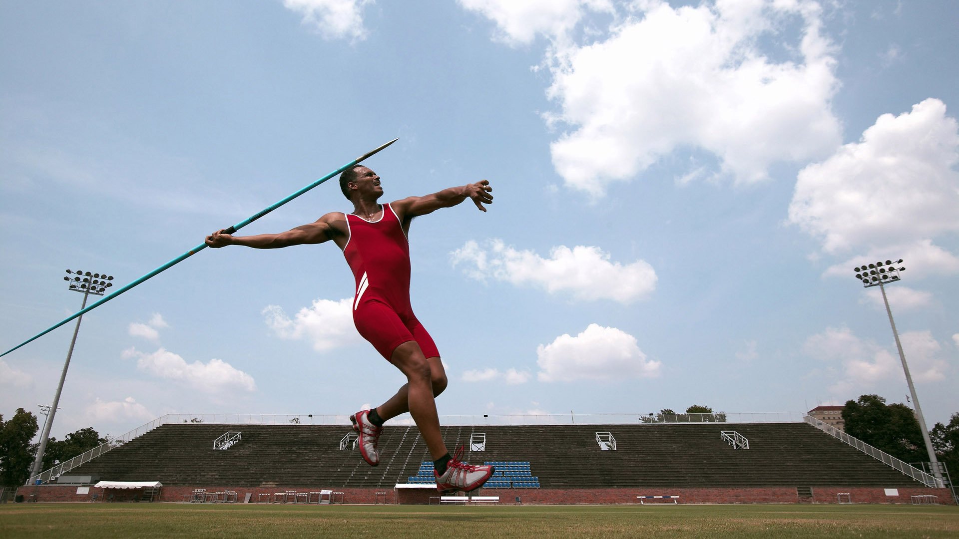 佛罗伦萨的伊拉克鏖战，戈麦斯在文化战场上的关键突围