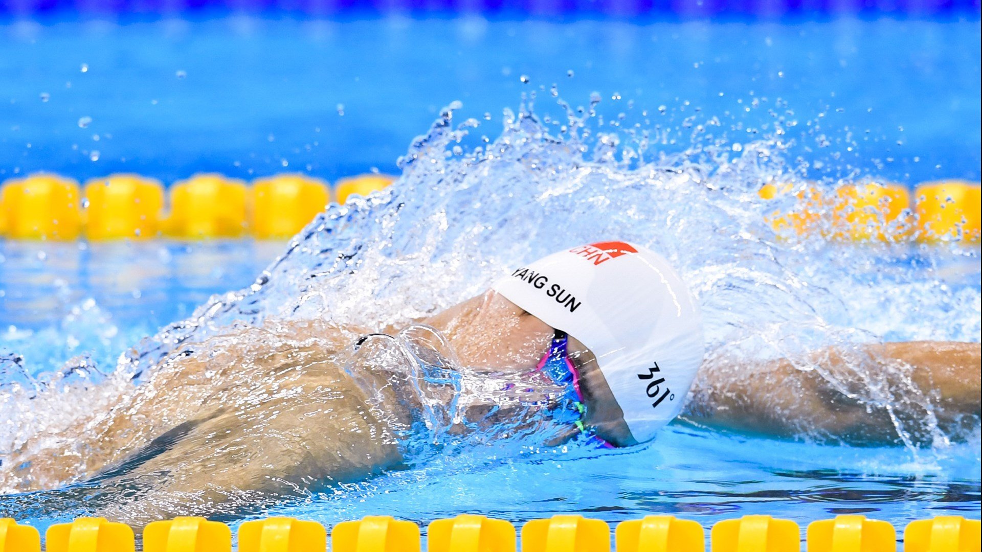 欧文末节封神，新疆队跨洋速胜热火创纪录